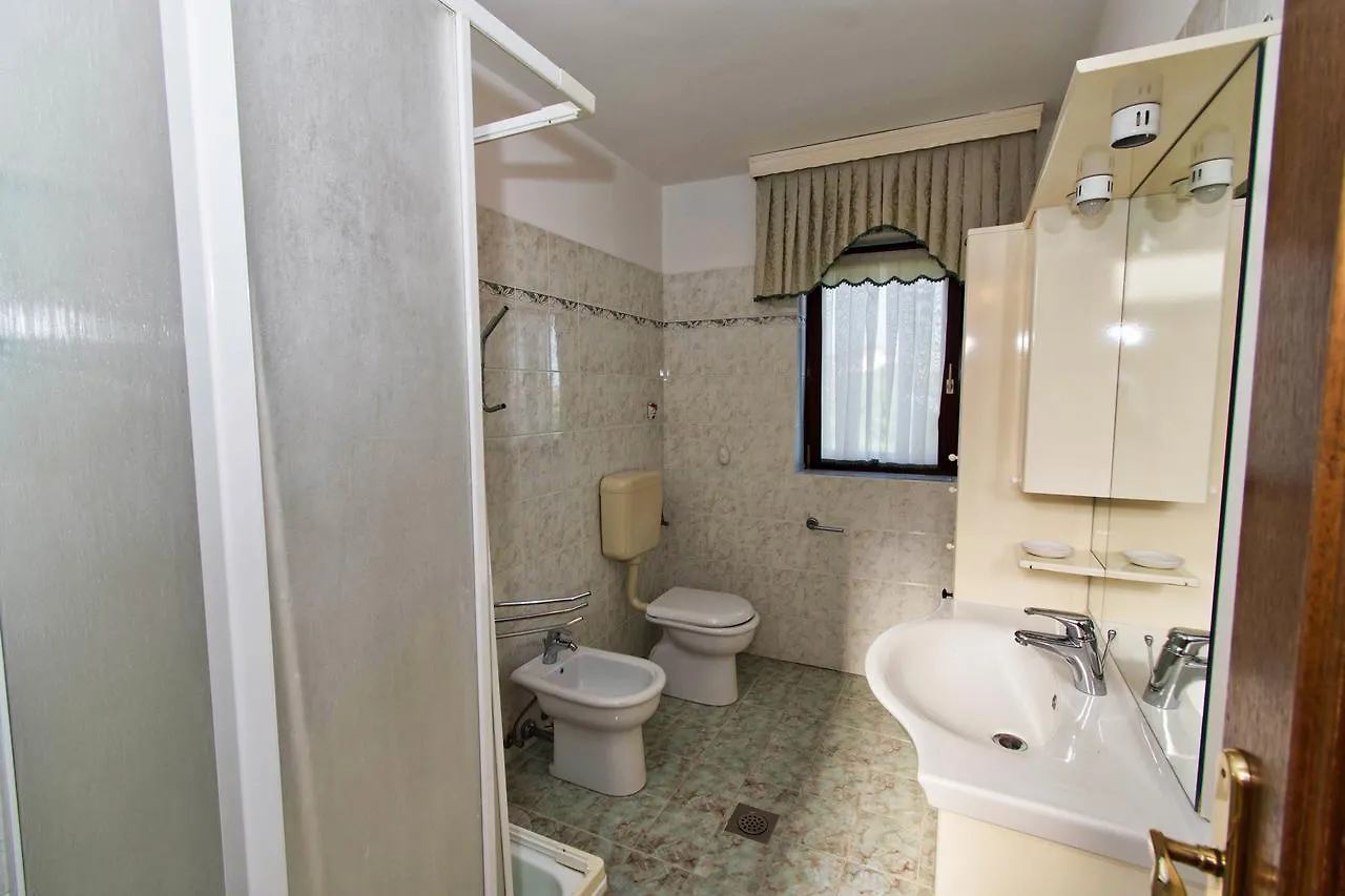 Apartman Andela Labinci Apartment